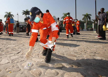 Chinese rescue team revs ups aid in Haiti